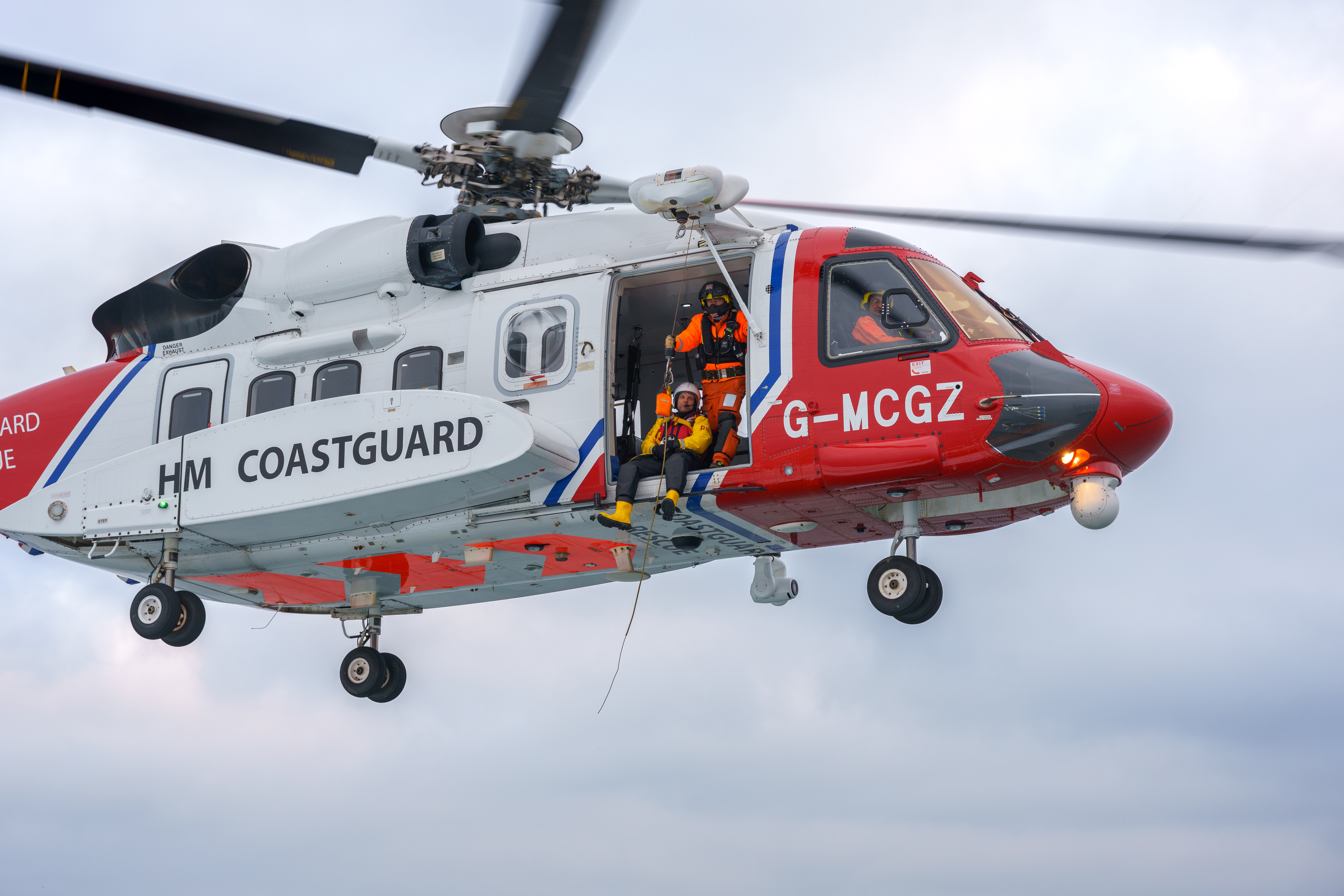 Coxswain/Mechanic Simon Jeffery onboard Coastguard Helicopter Rescue 924