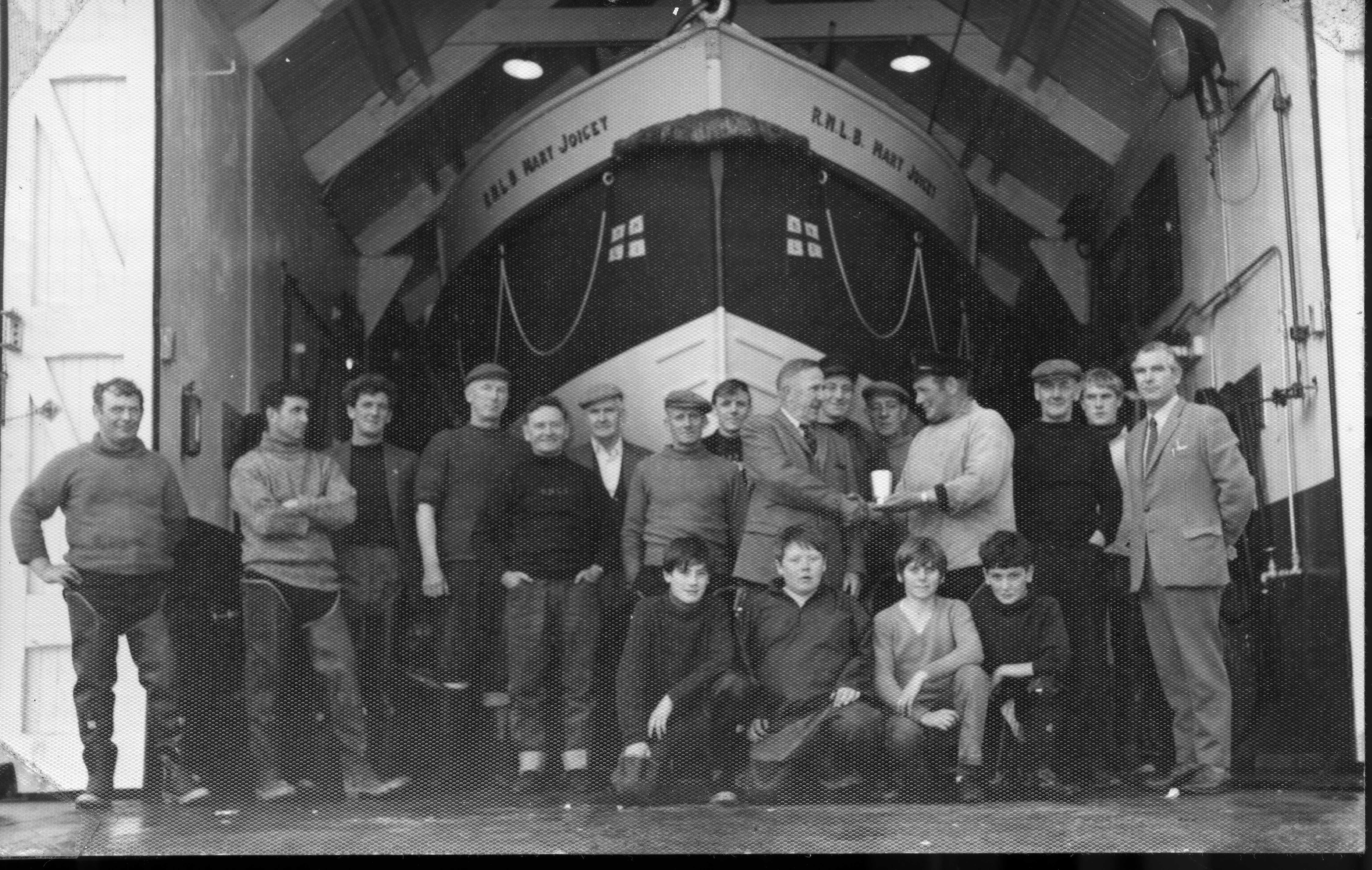Lifeboat crew and shorecrew 50 years ago at boathouse