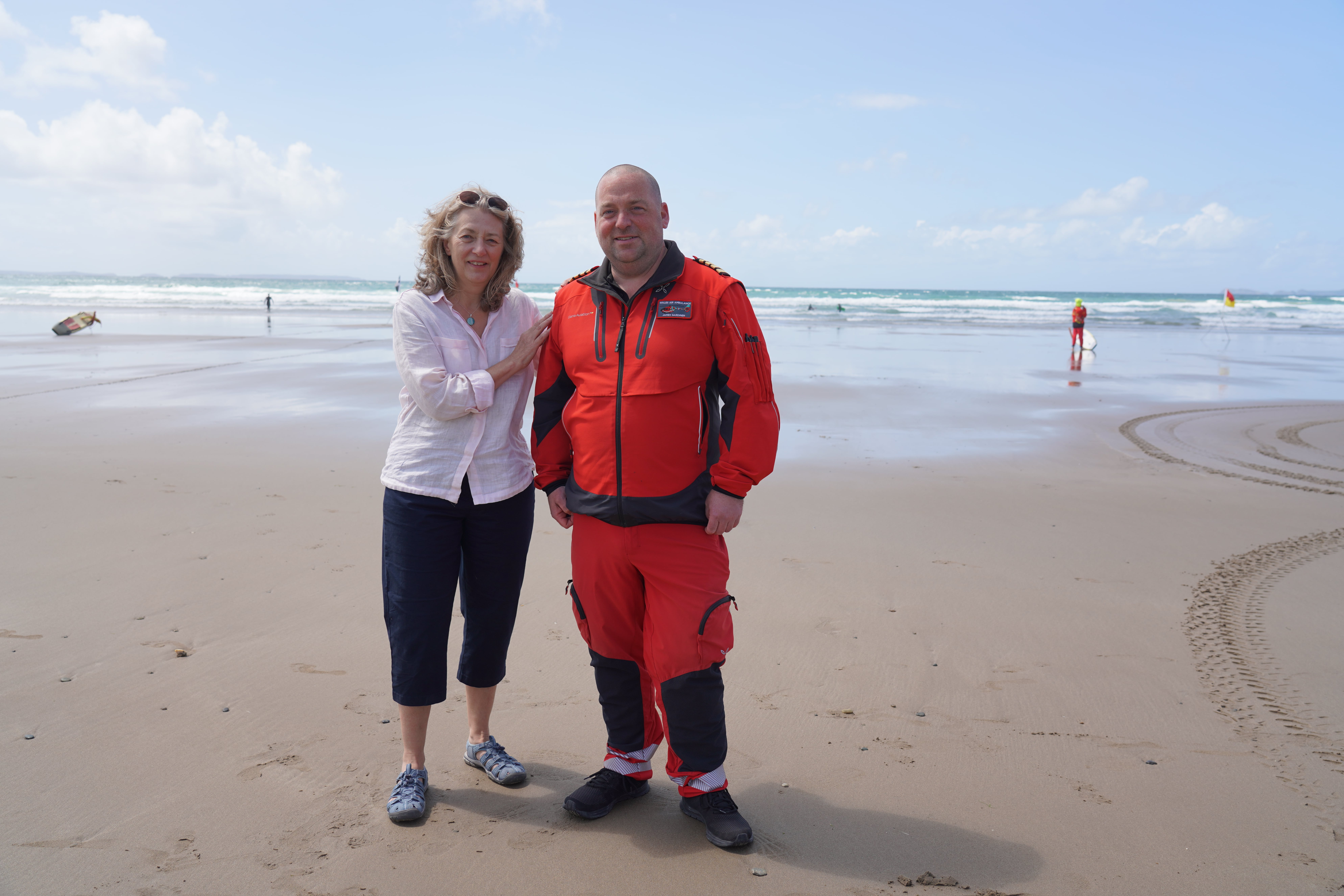 Joanna with Welsh Air Ambulance pilot James Gardiner