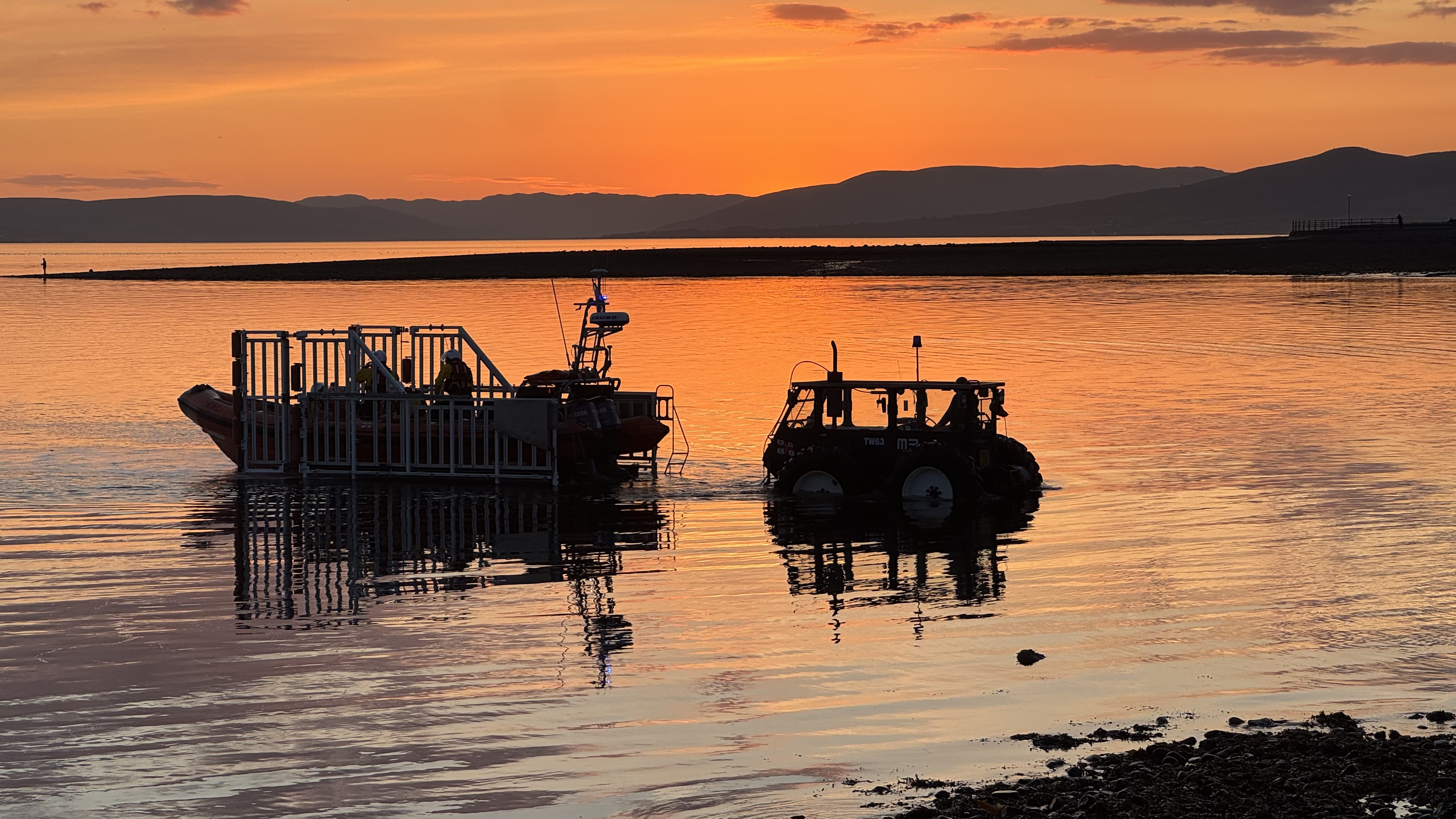 Recovery of Largs lifeboat