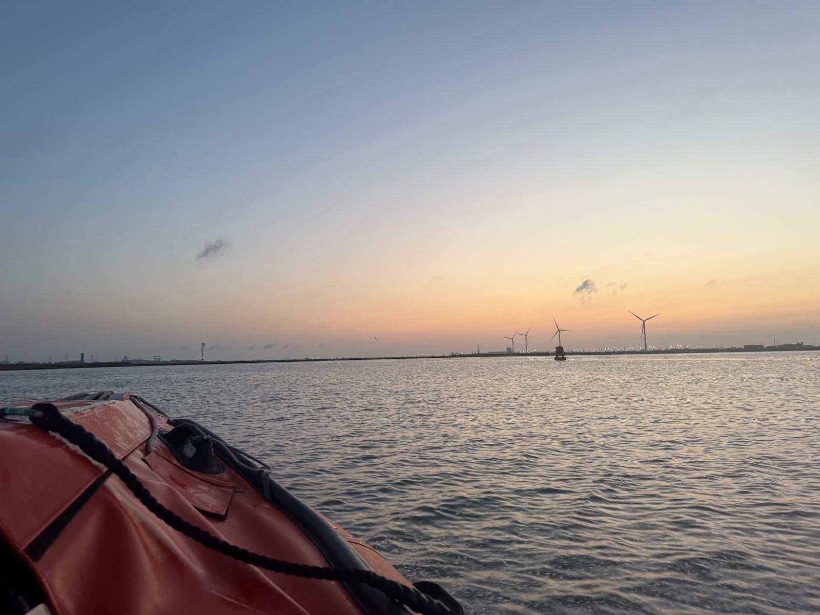 ILB Buster towing near the Kingsferry Bridge