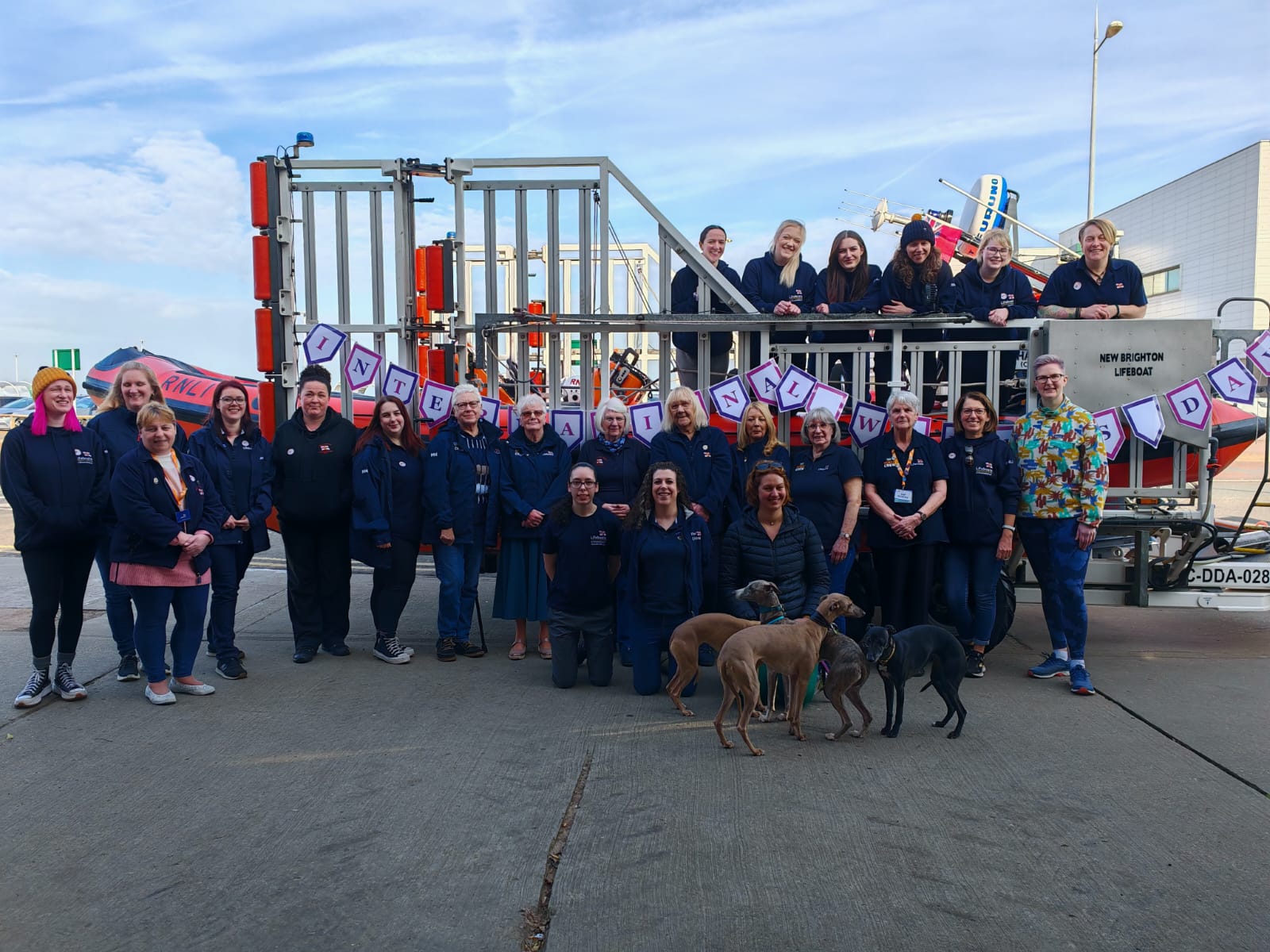 women from the RNLI and Coastguard rescue team