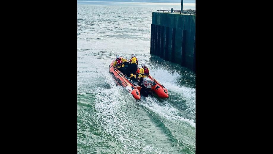 Rnli Launch Methods Courtown RNLI launch to aid crew on sailing vessel | RNLI