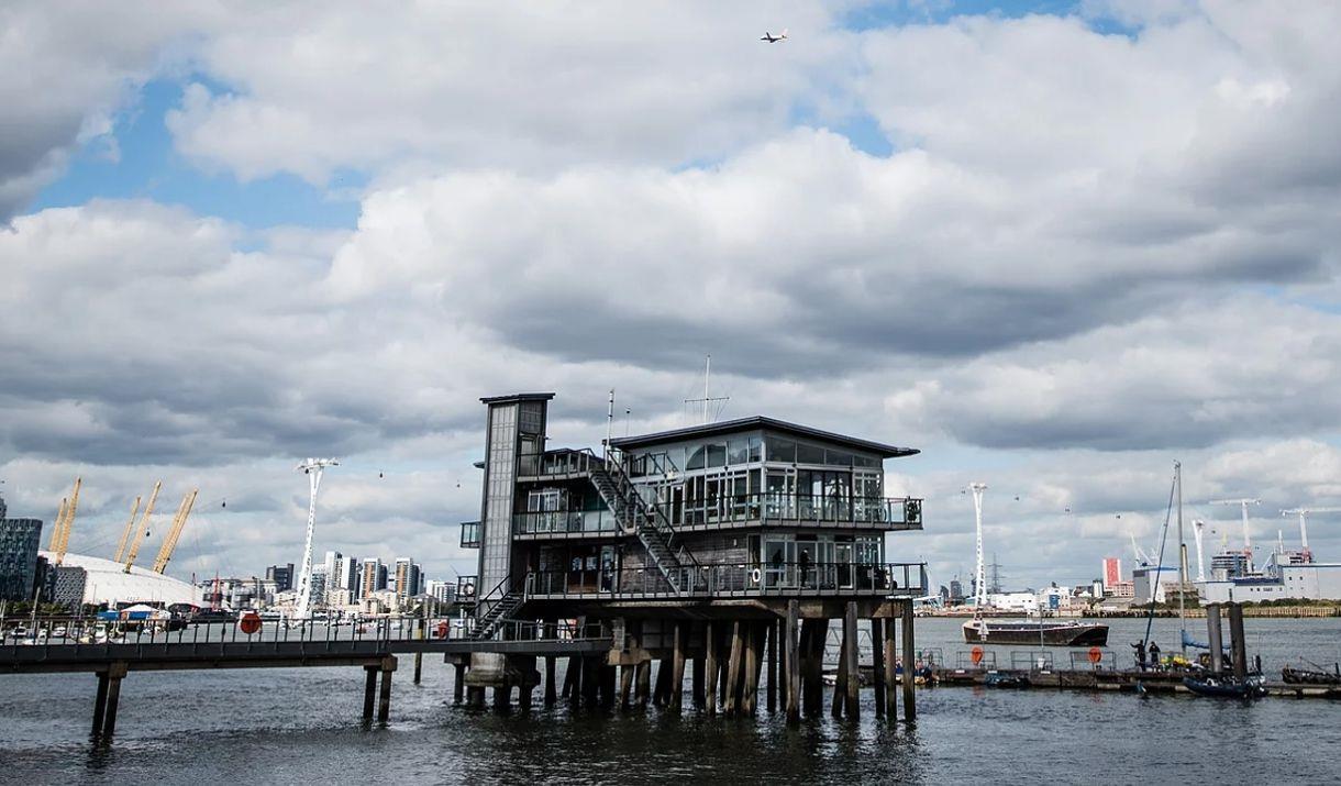 Greenwich Yacht Club (GYC) On The River Thames