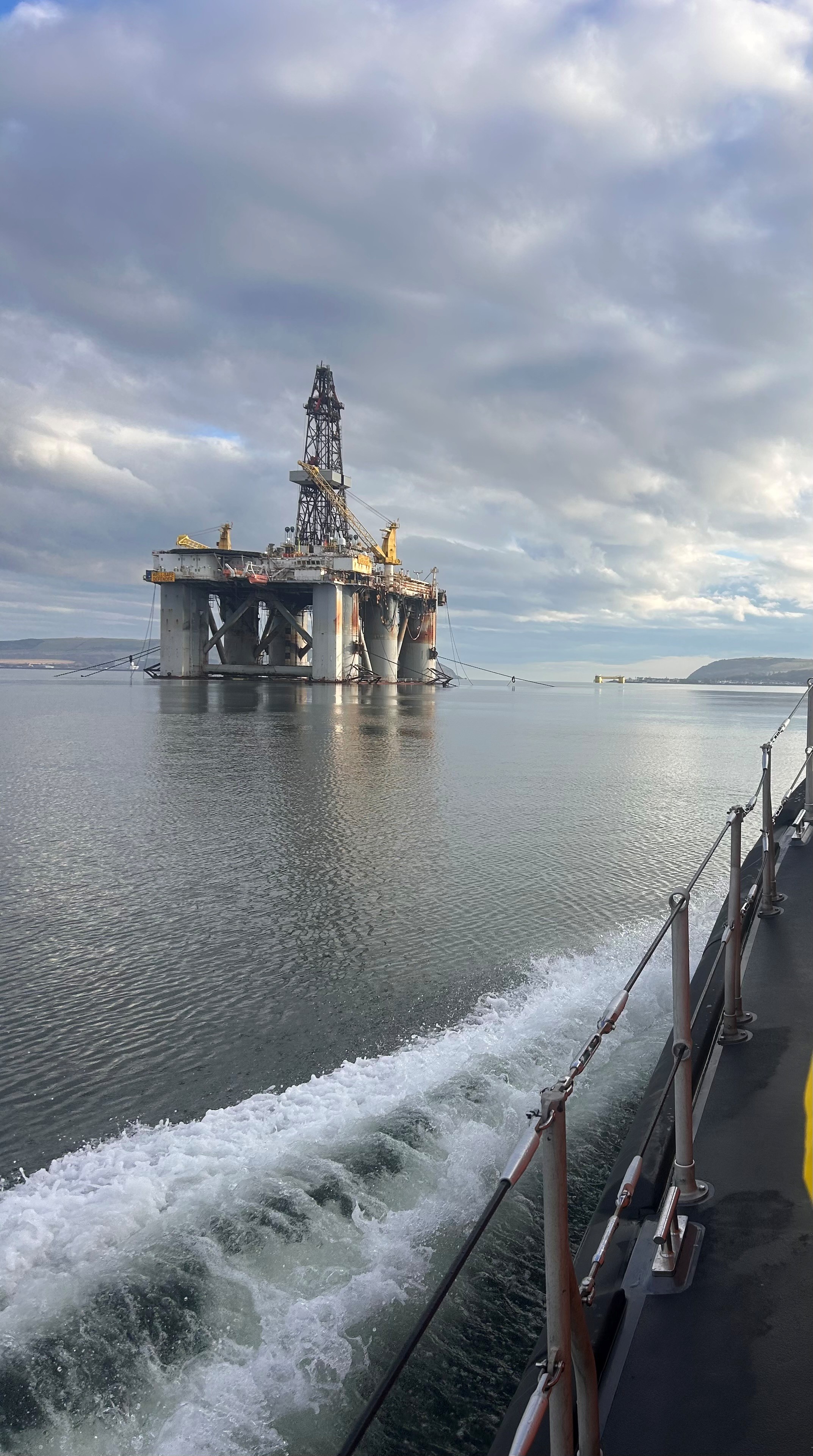 Agnes AP Barr on approach to Rig