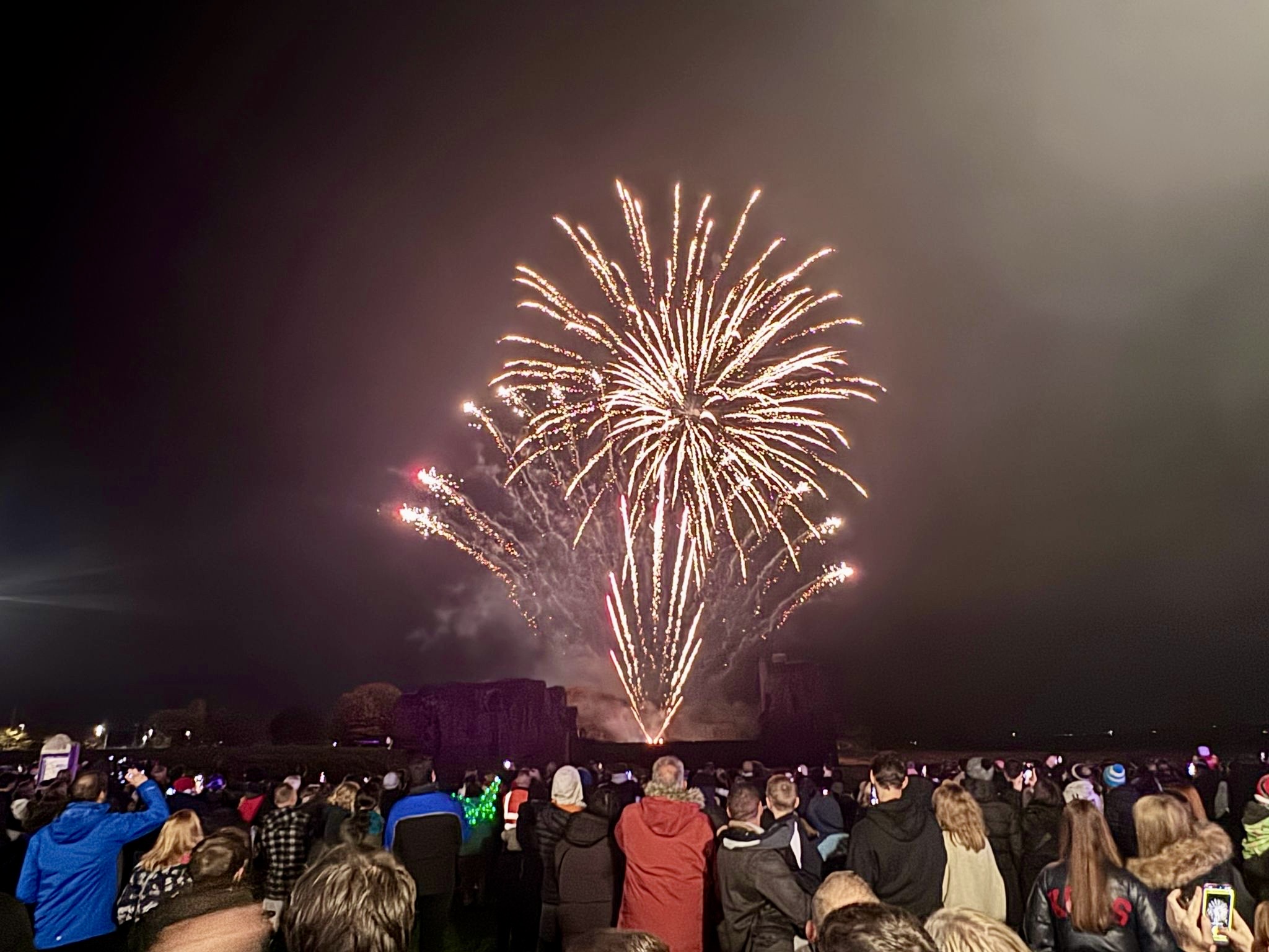 Community turn out in support of Flint RNLI firework display