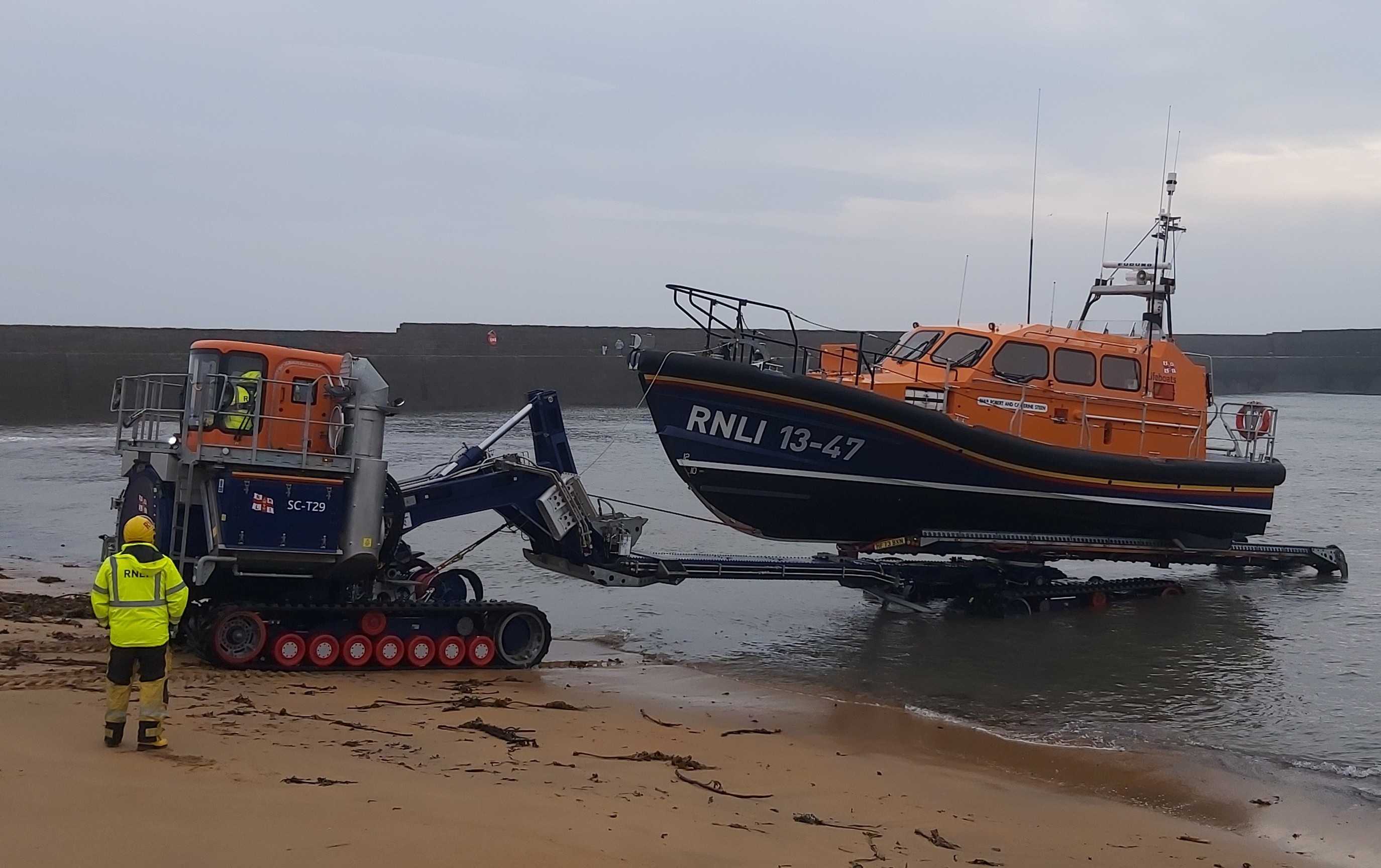 Anstruther lifeboat being recovered after shout