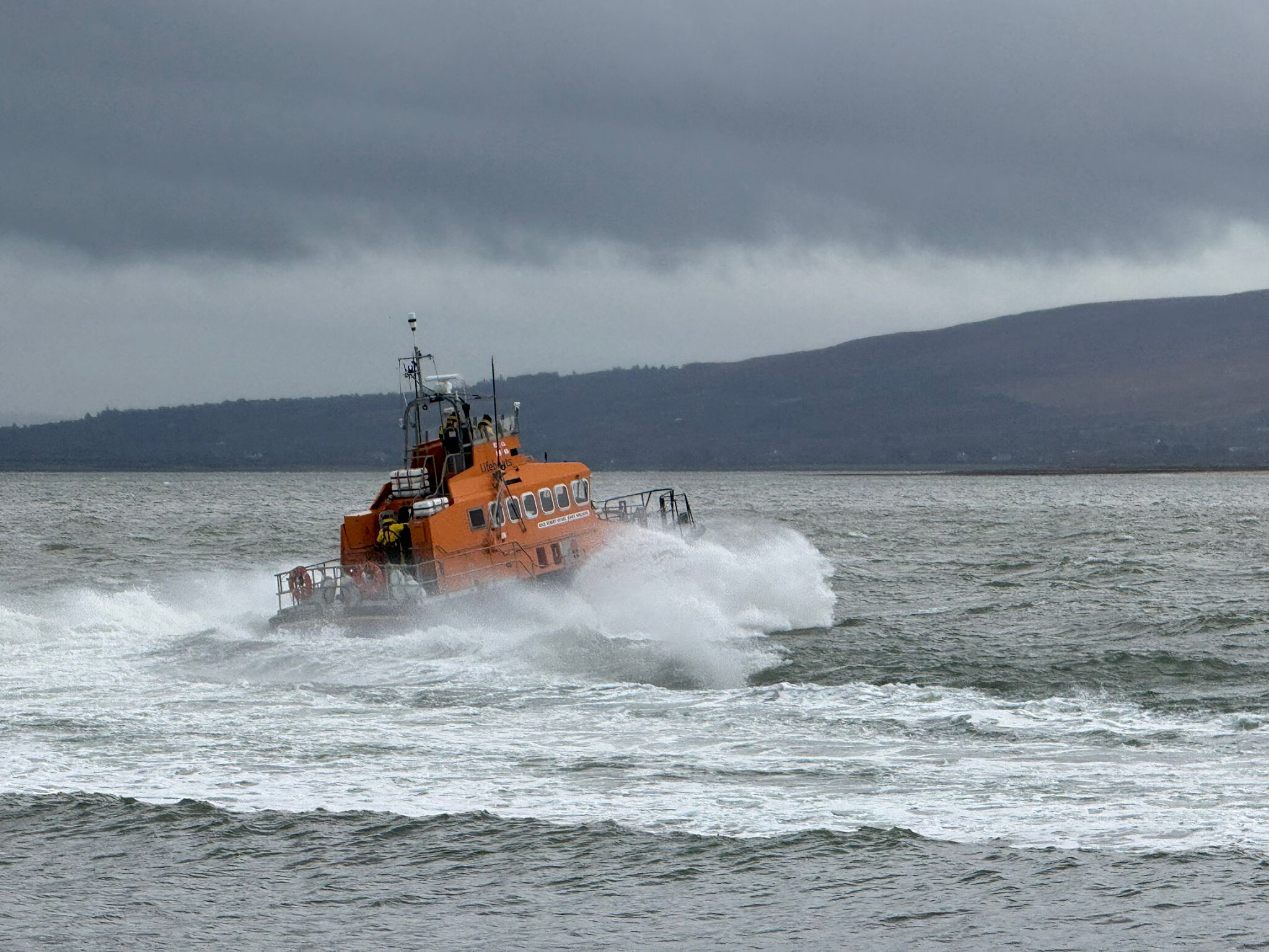 Fenit RNLI's all-weather lifeboat launching to the scene