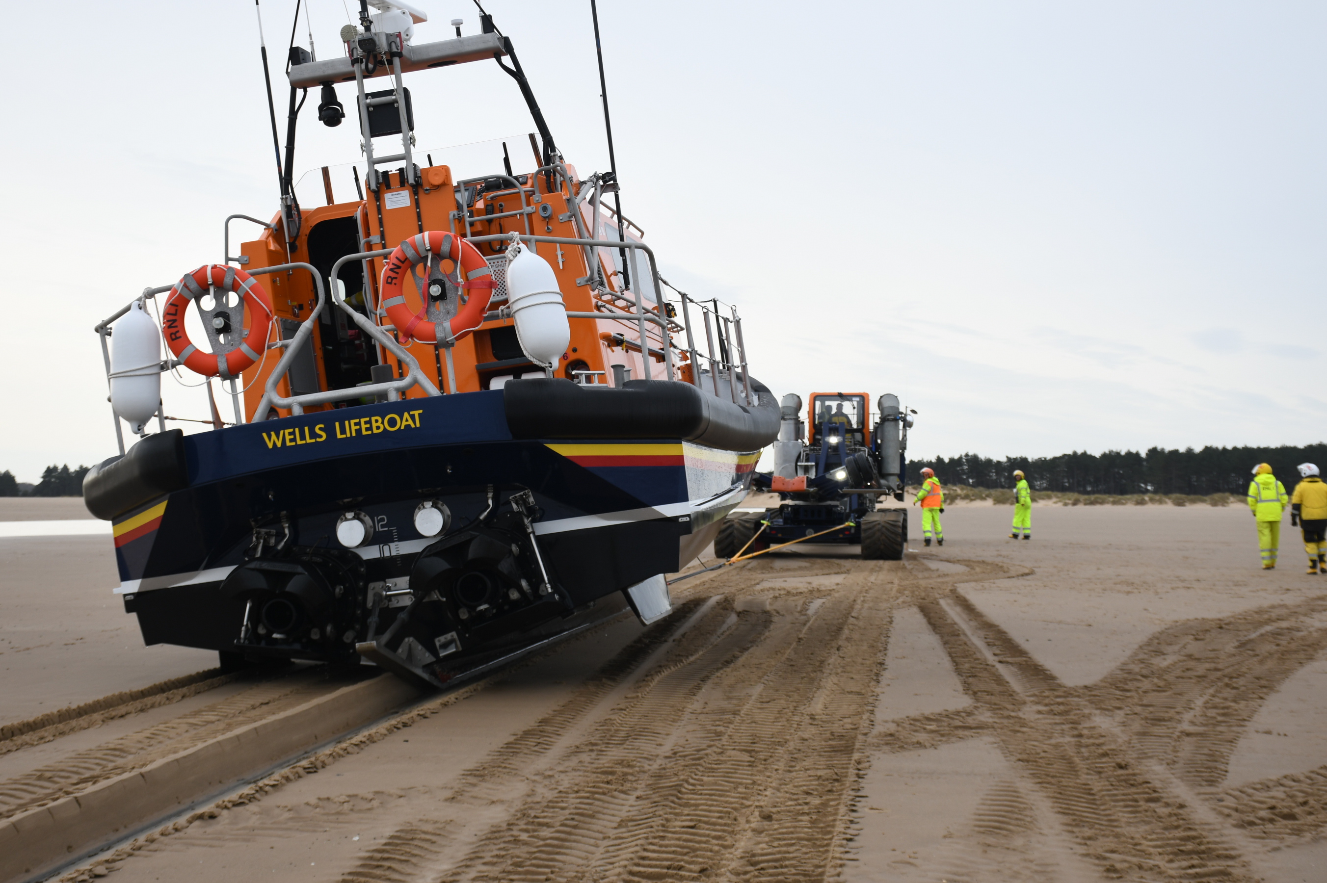Wells RNLI Shannon Class lifeboat and SLARs In the beach 