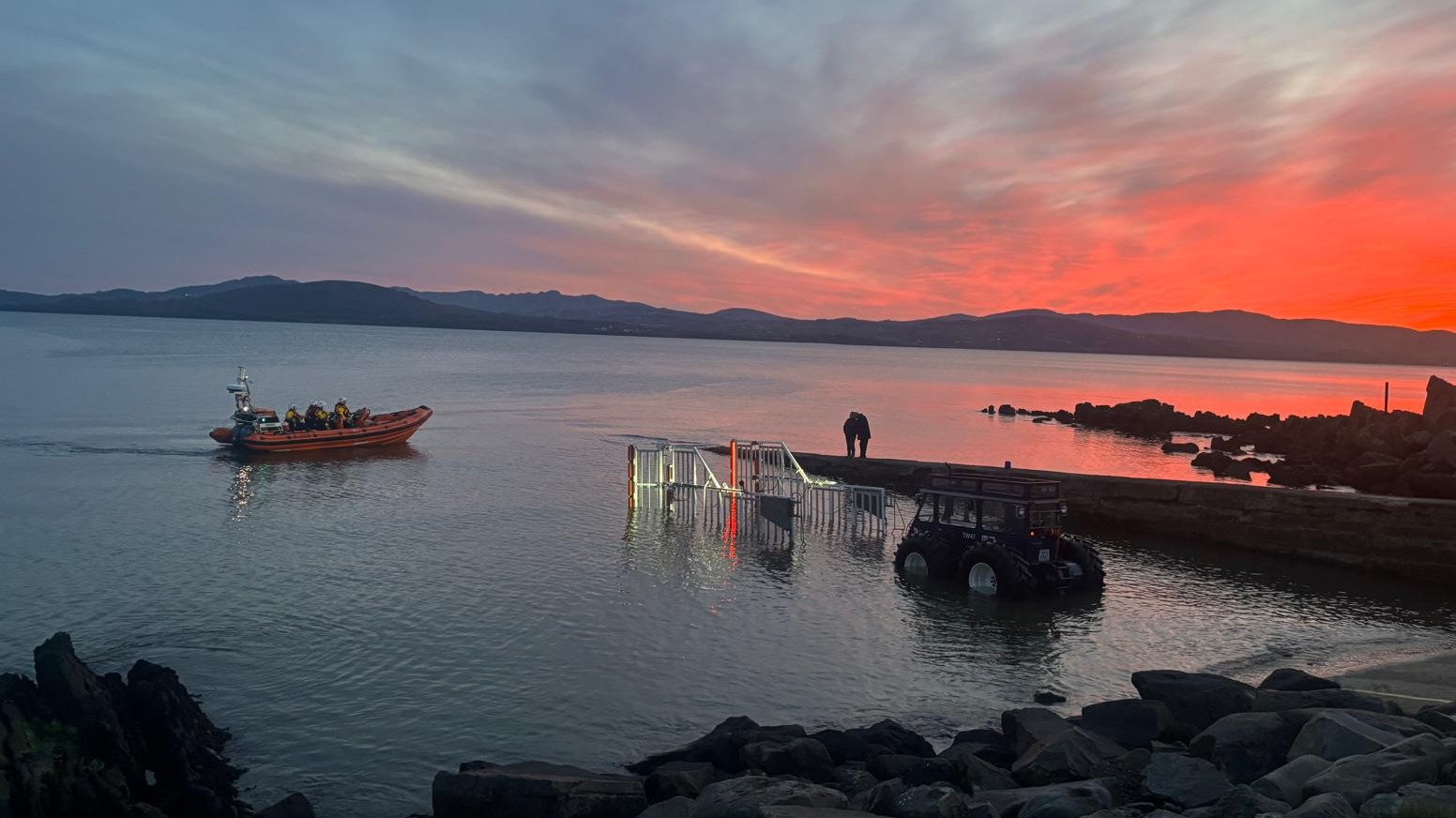 Sunset recovery on high tide after a service launch
