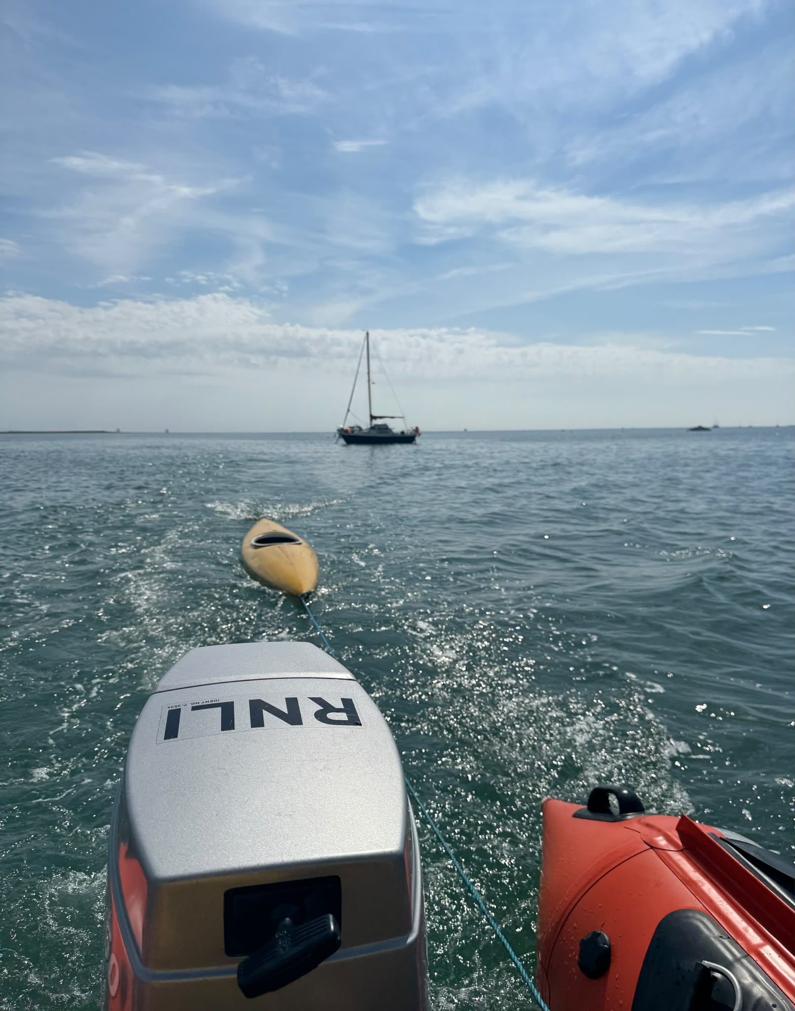 Barrow ILB towing kayak