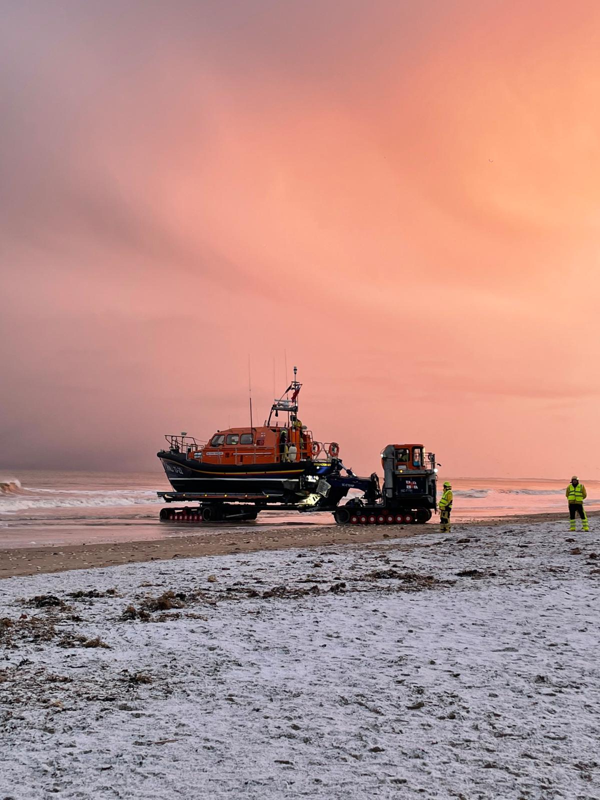 Bridlington RNLI launching to incident