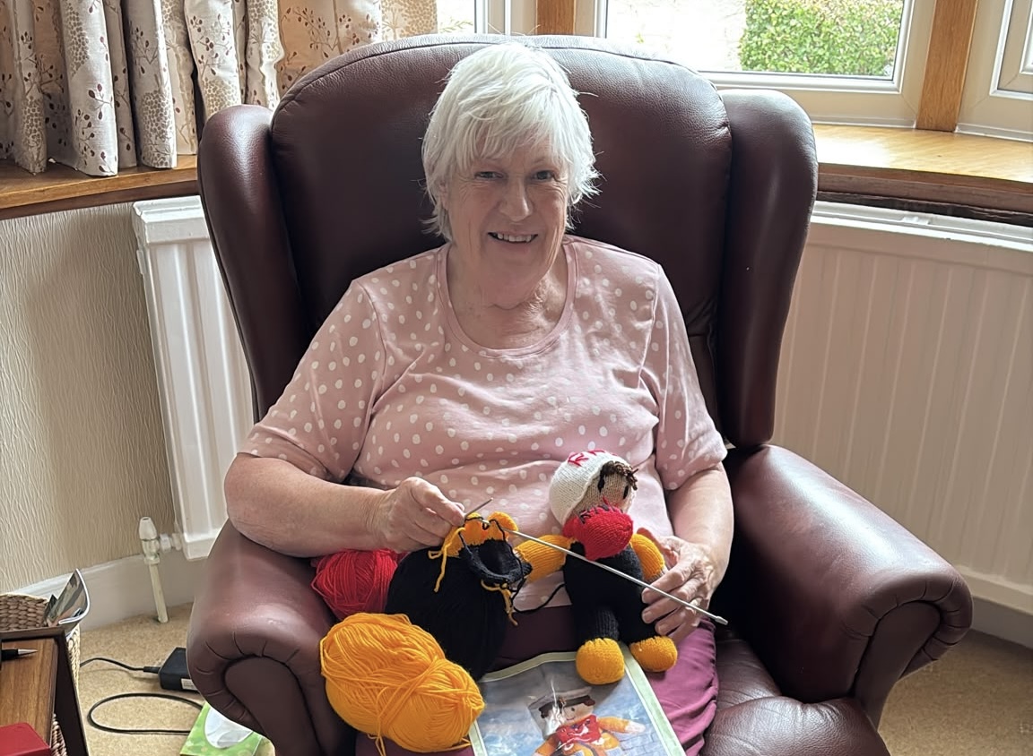 Dorothy Copeland with her knitting