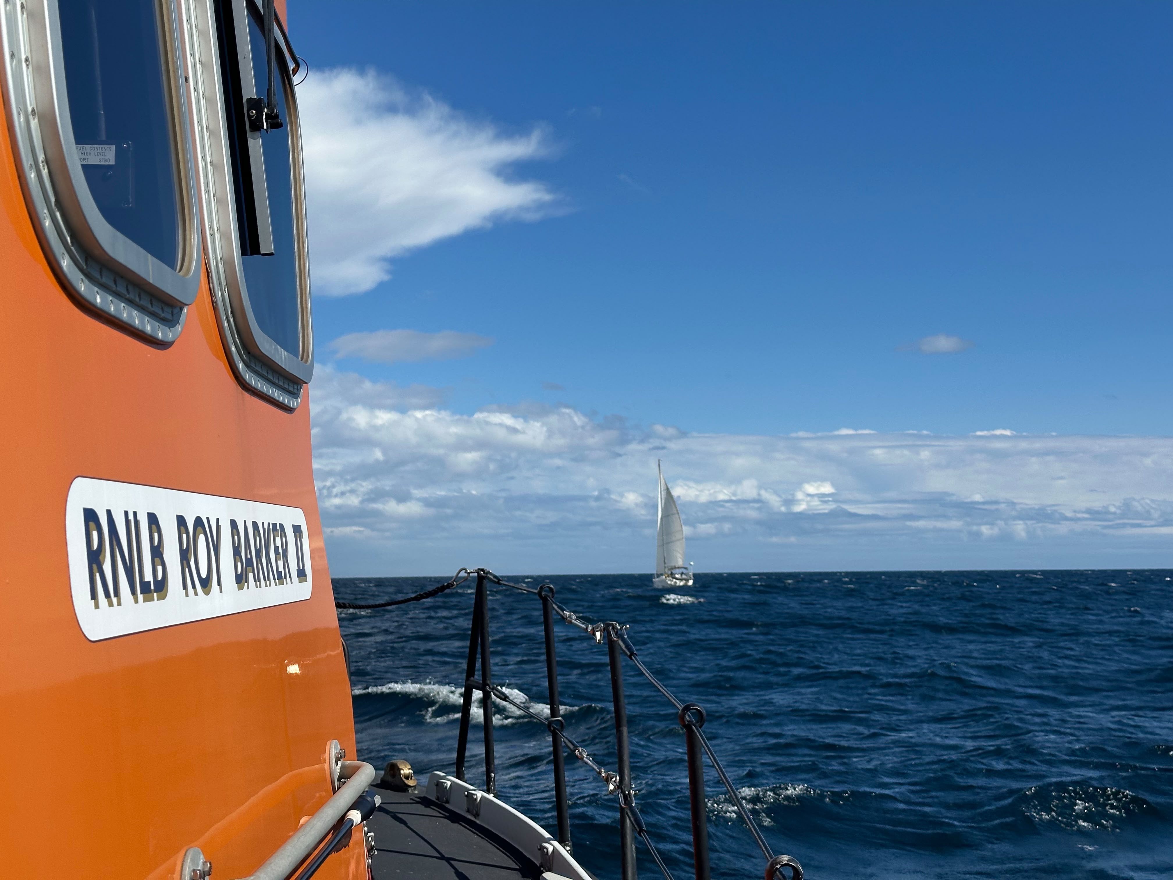 Wick RNLI lifeboat arriving on scene