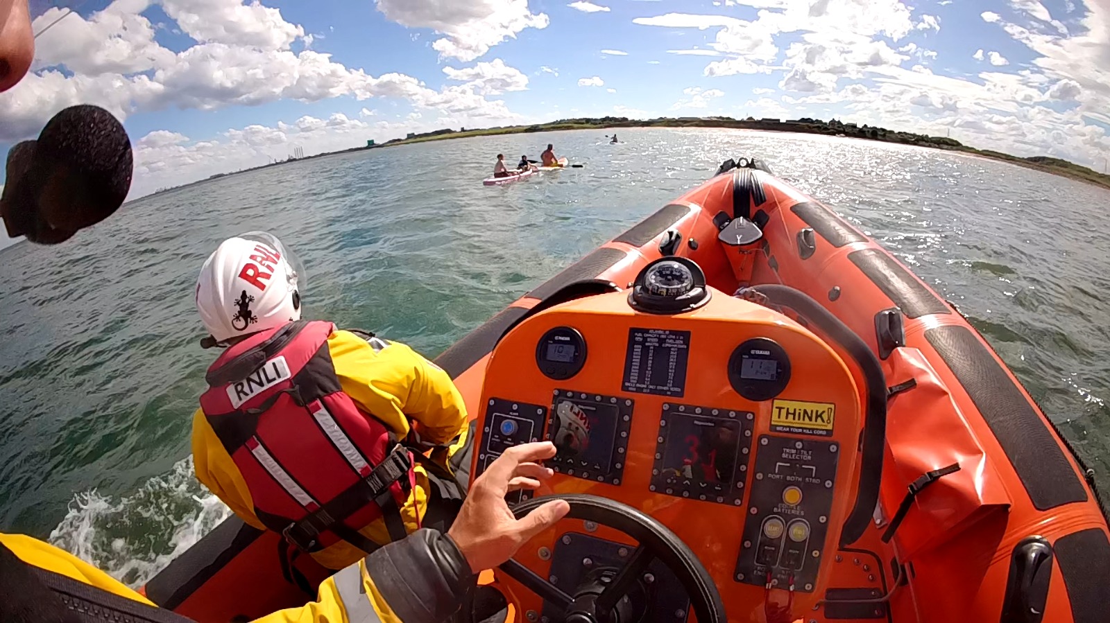 Lifeboat arriving on scene and rescue operation