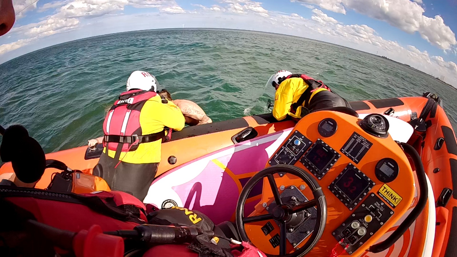 Lifeboat arriving on scene and rescue operation