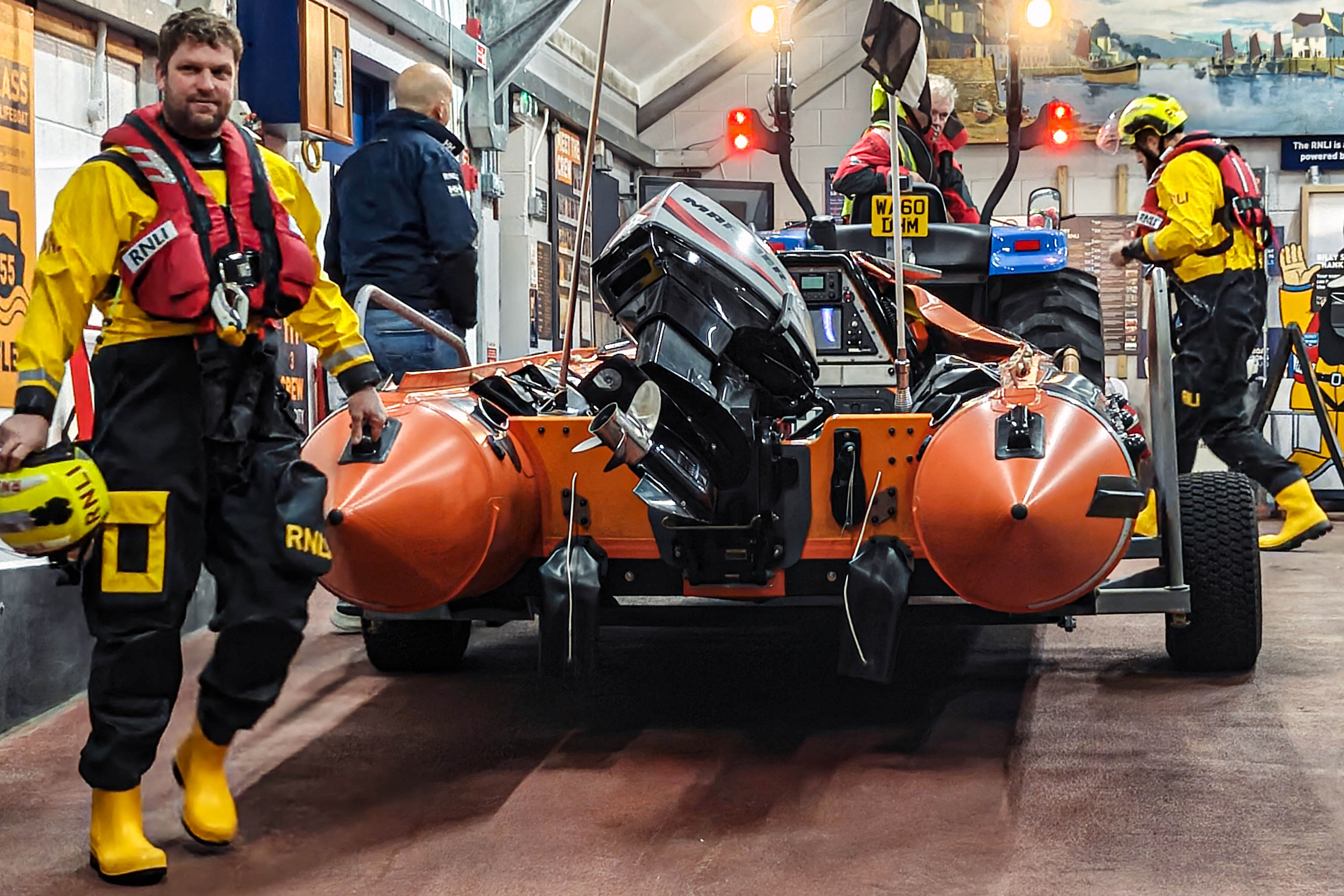 Rich Jones and crew preparing the D Class ILB Ollie Naismith II for launch