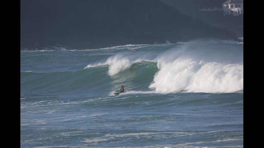 Lifeguarde Rescue Additional week of RNLI lifeguard patrols confirmed for Cornwall half ...