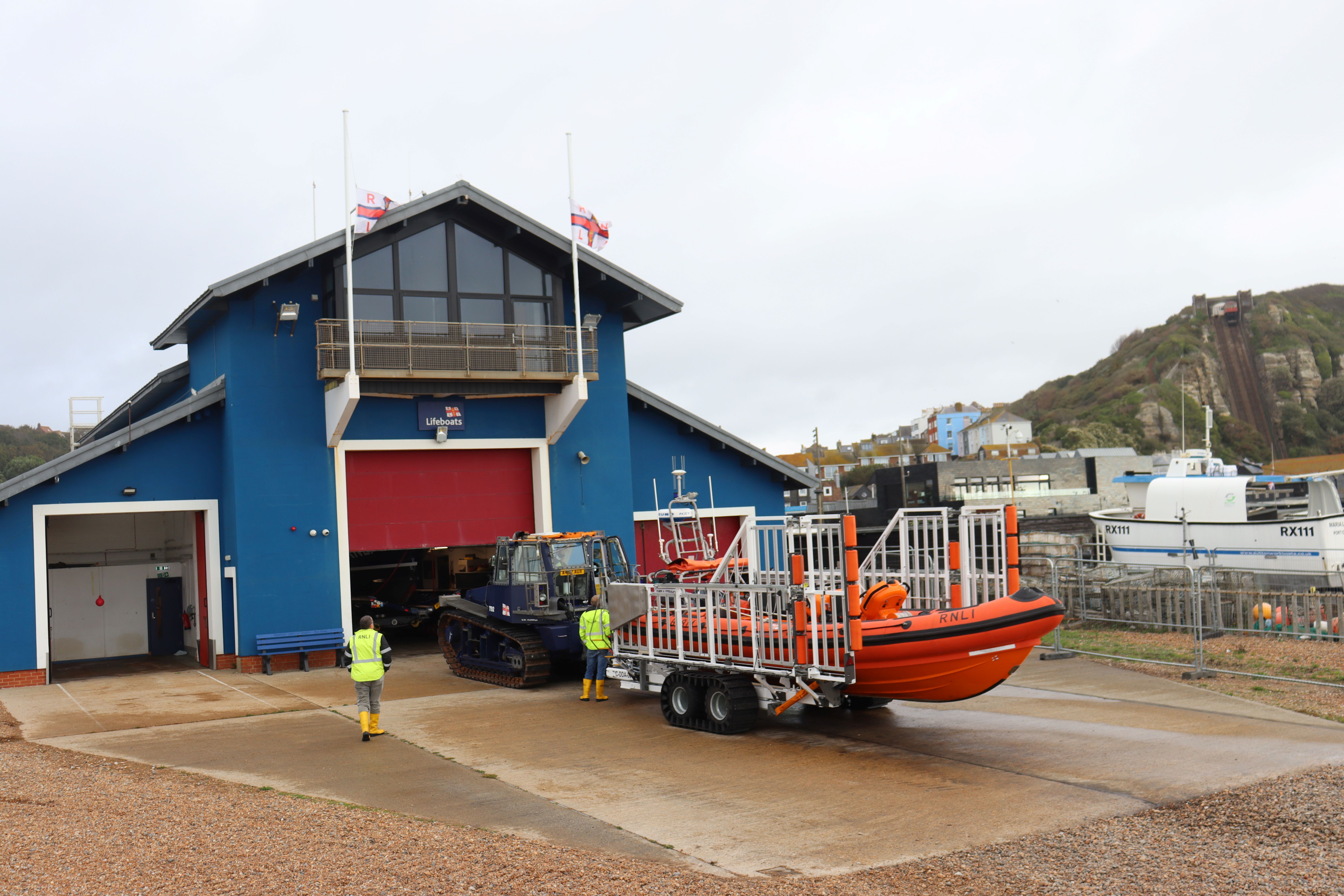A85 lifeboat and tractor outside Hastings lifeboat house