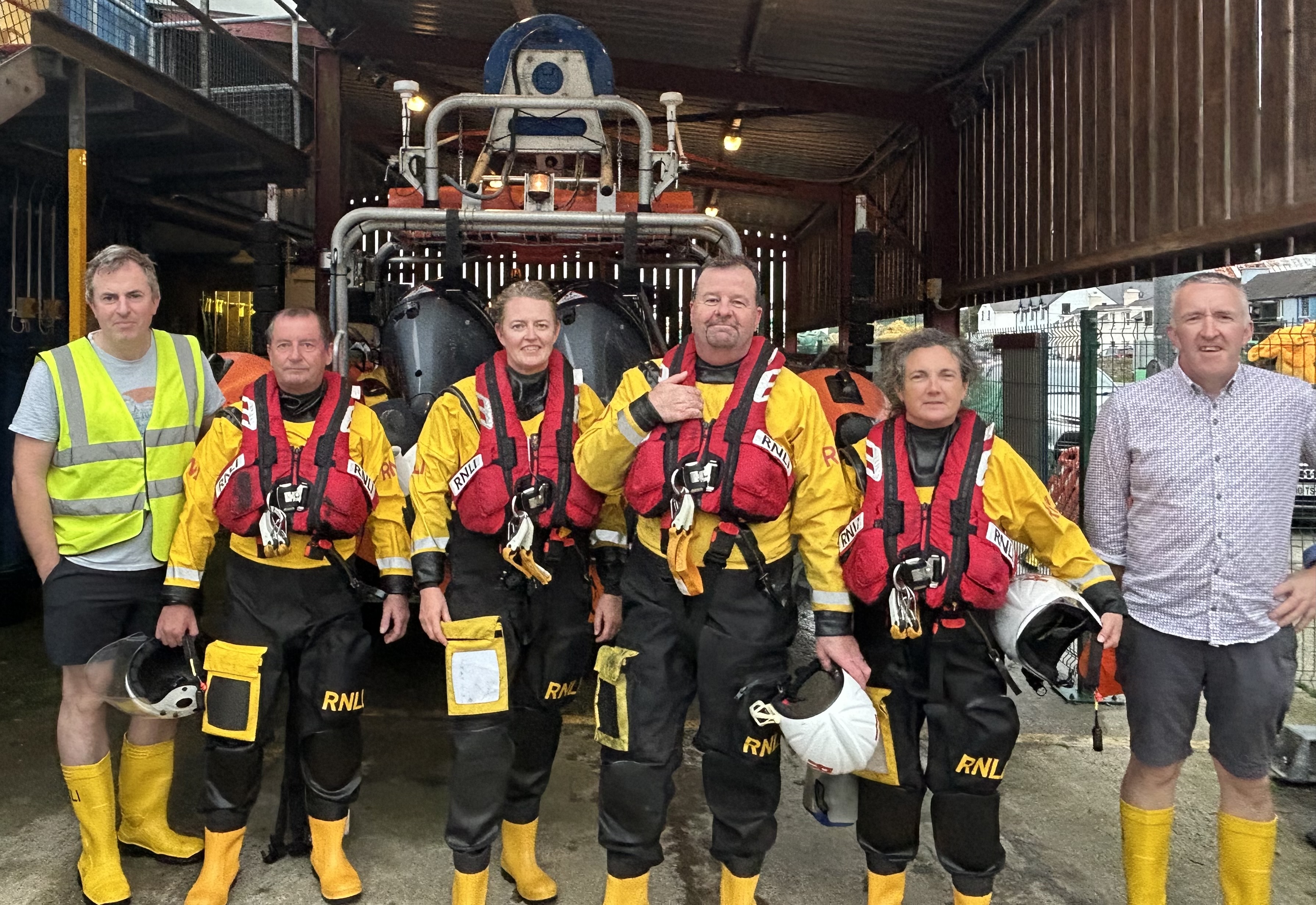Photo of the crew involved in the callout 