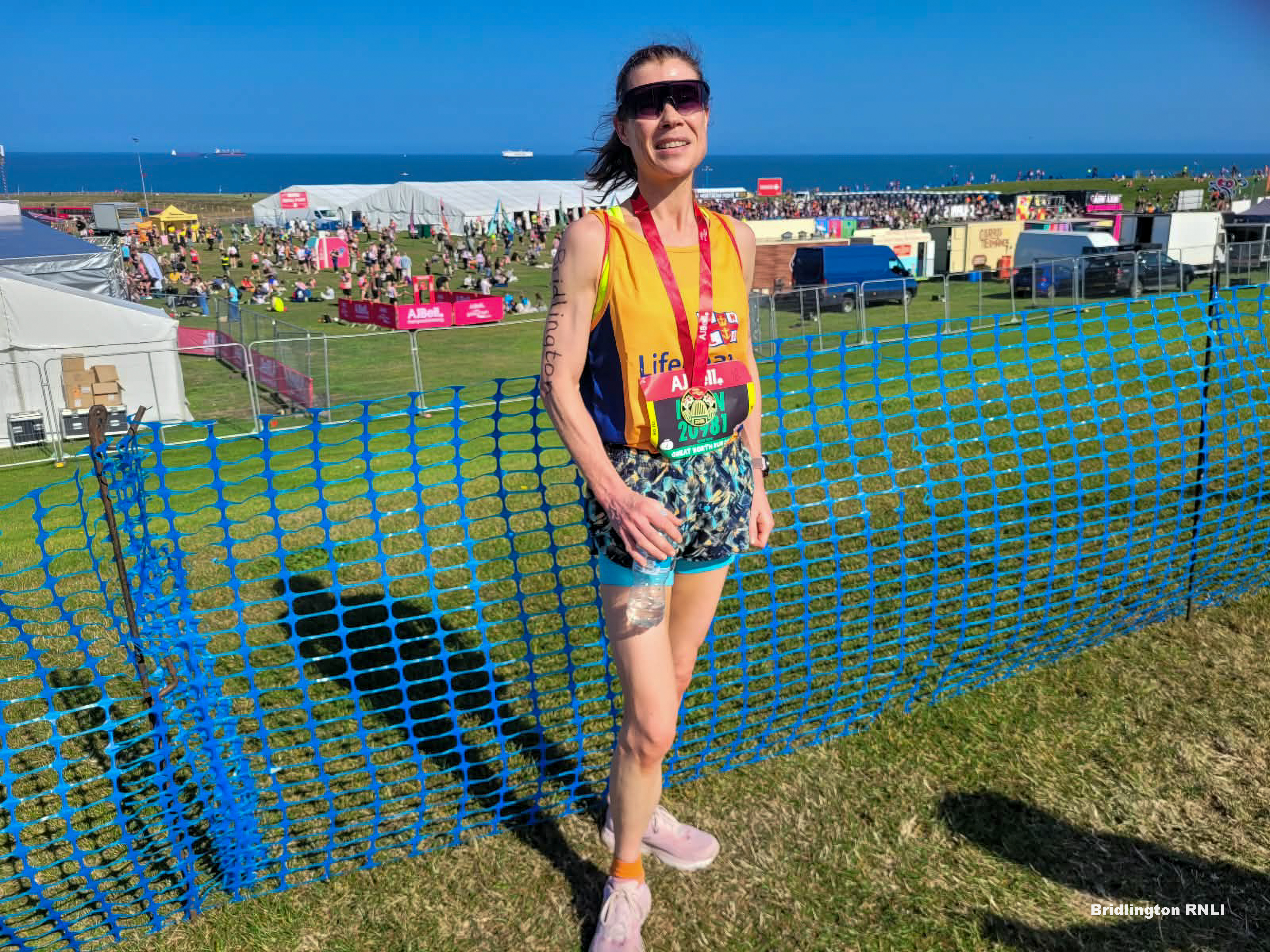 Helen Baxter completes the Great North Run for the RNLI.