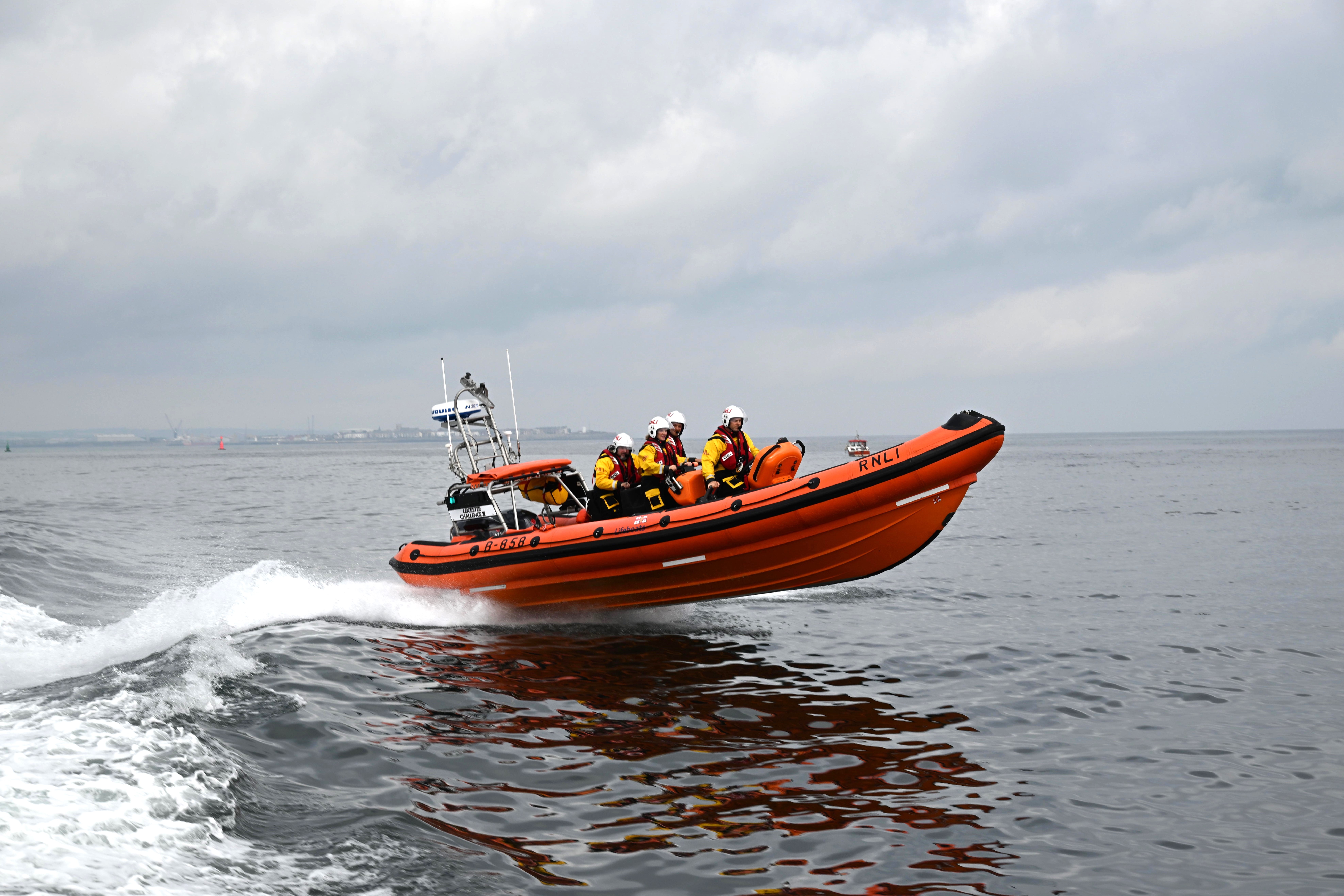 Lifeboat in action 