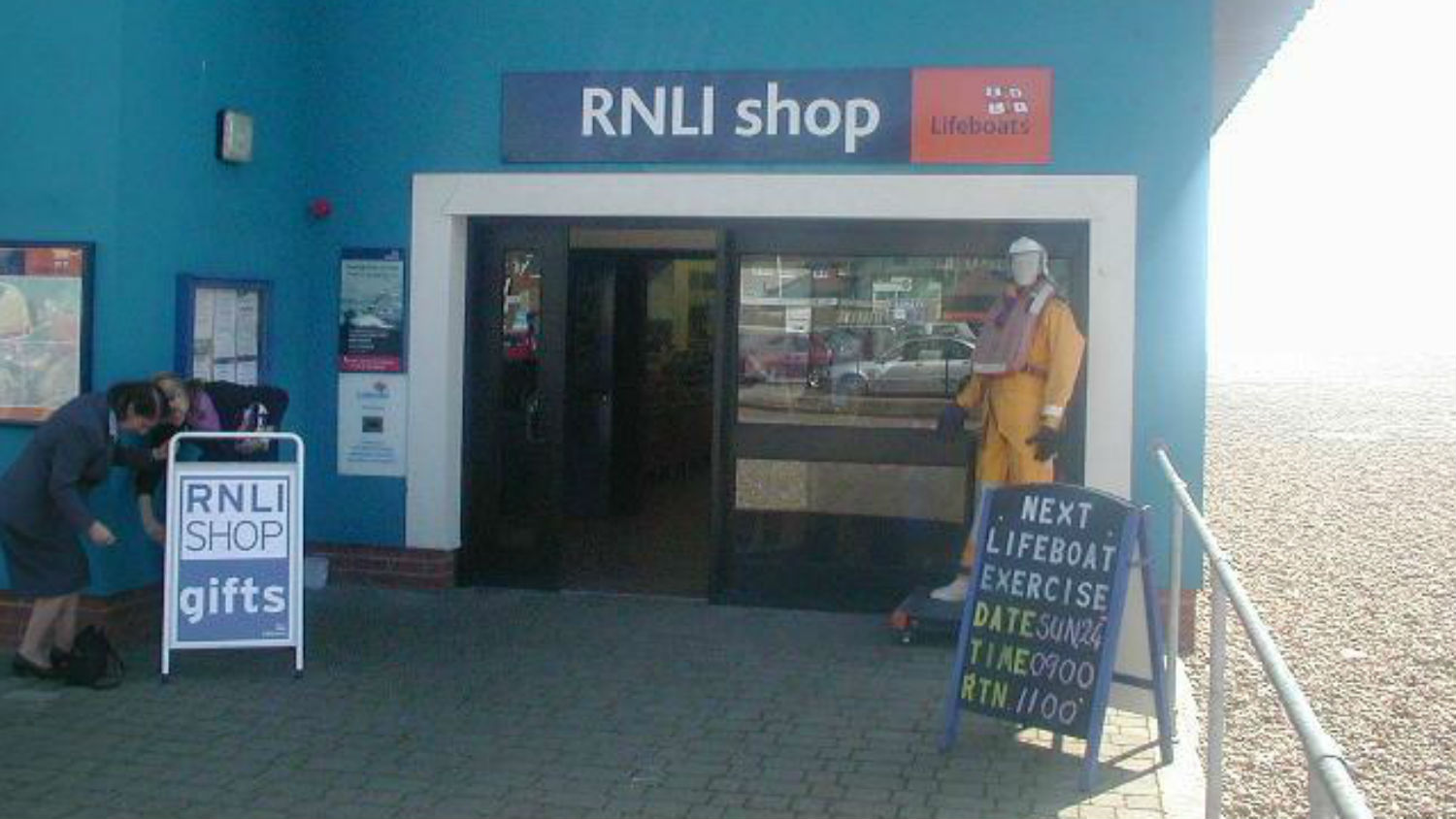 hastings-rnli-shop