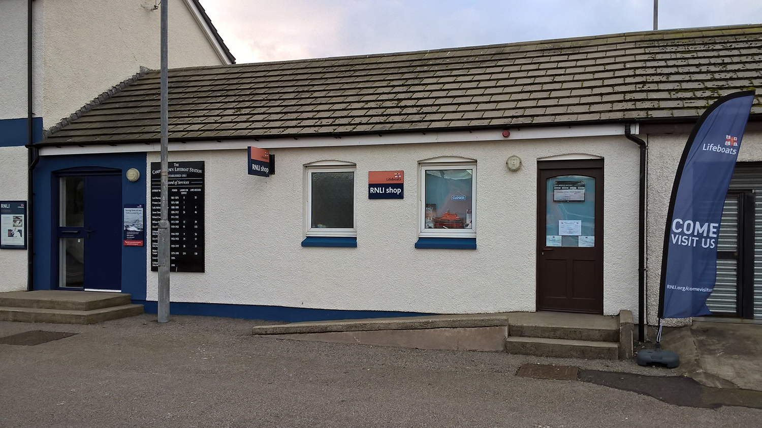 Exterior shot of Campbeltown RNLI Shop