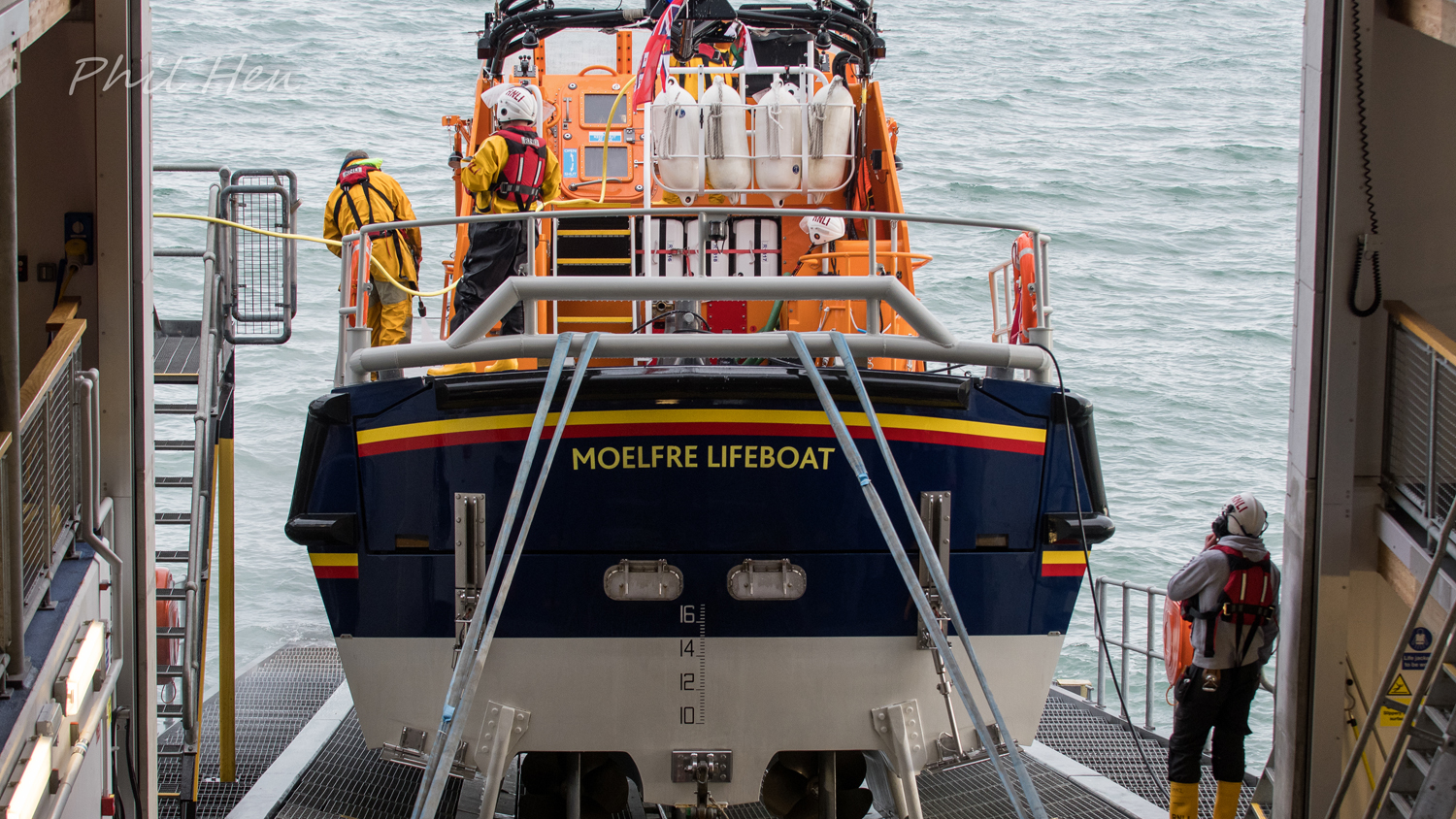 Moelfre's Tamar class all-weather lifeboat Kiwi launches to rescue Paul and Joe