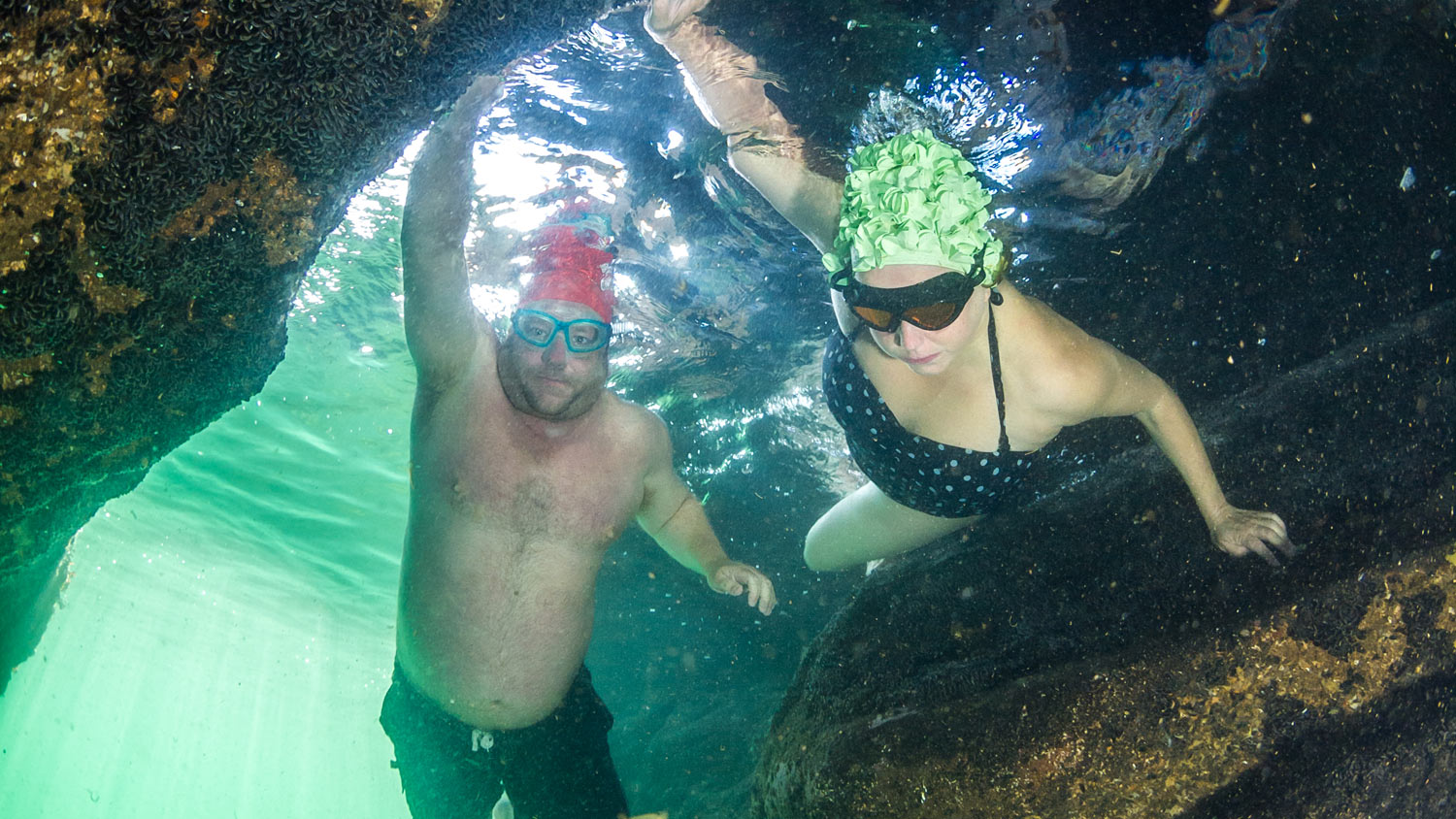 Exploring while swimming