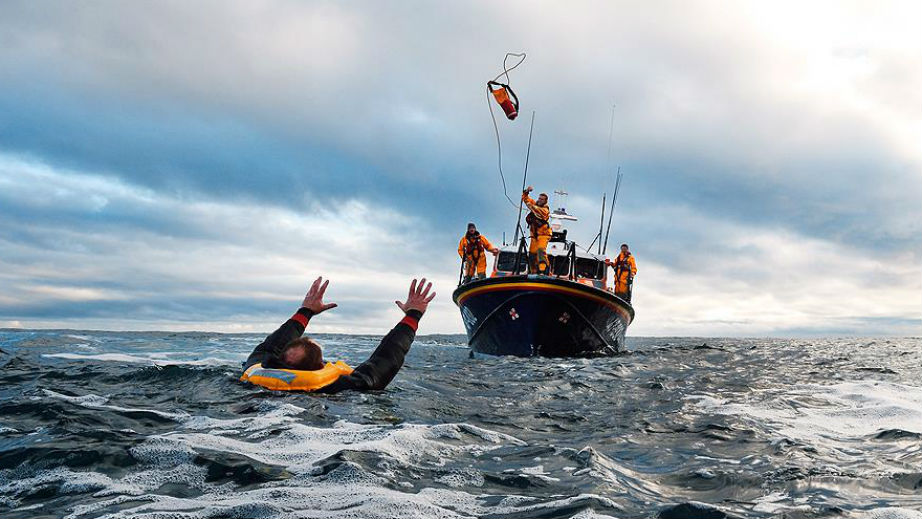 How To Call For Help At Sea - Vimarsana News