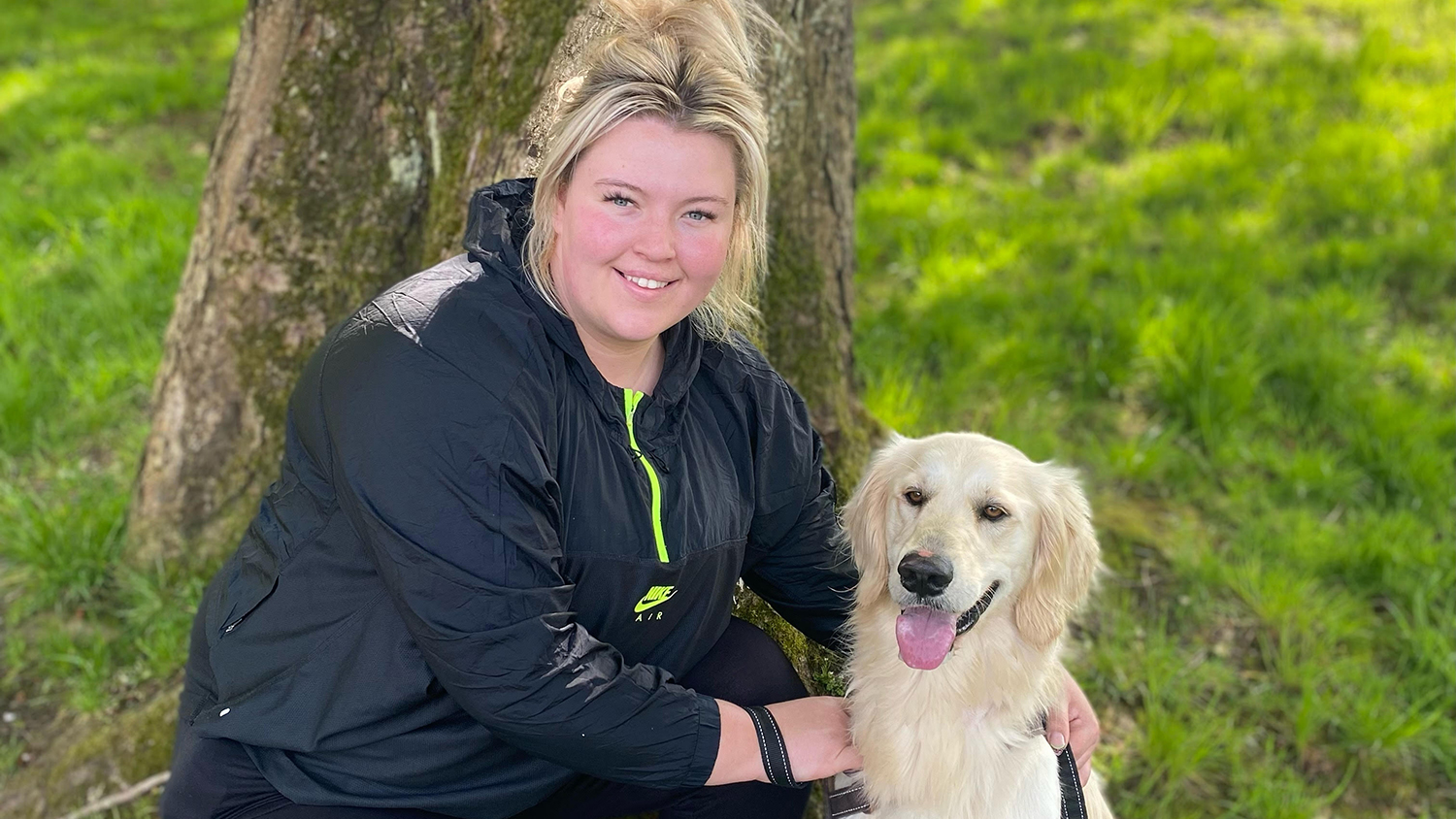 Aoife and her Golden Retriever/Poodle mix Boris, who found themselves stranded at the beach