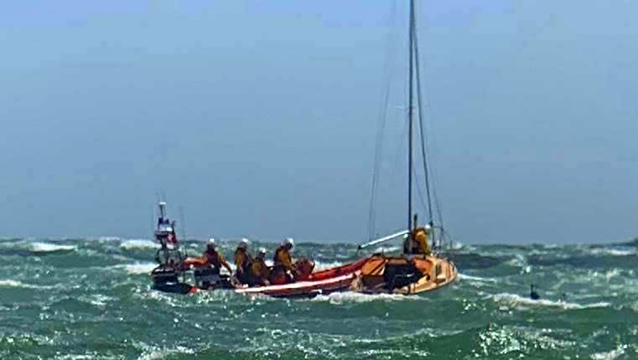 The Atlantic 85 takes up the tow